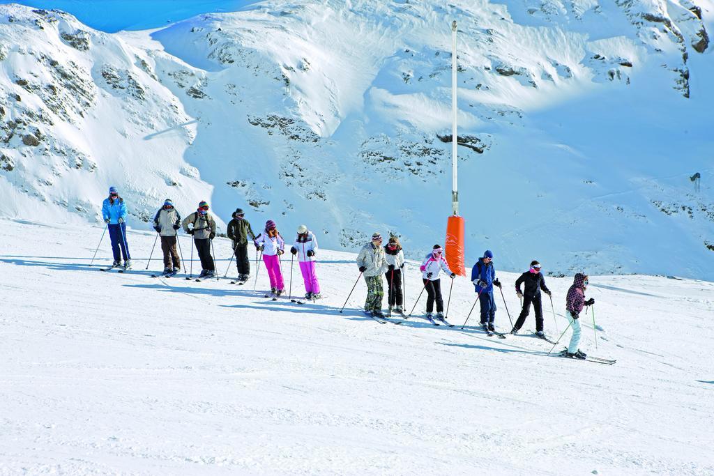 Hotel Club Mmv Les Bergers **** Alpe d'Huez Exterior photo