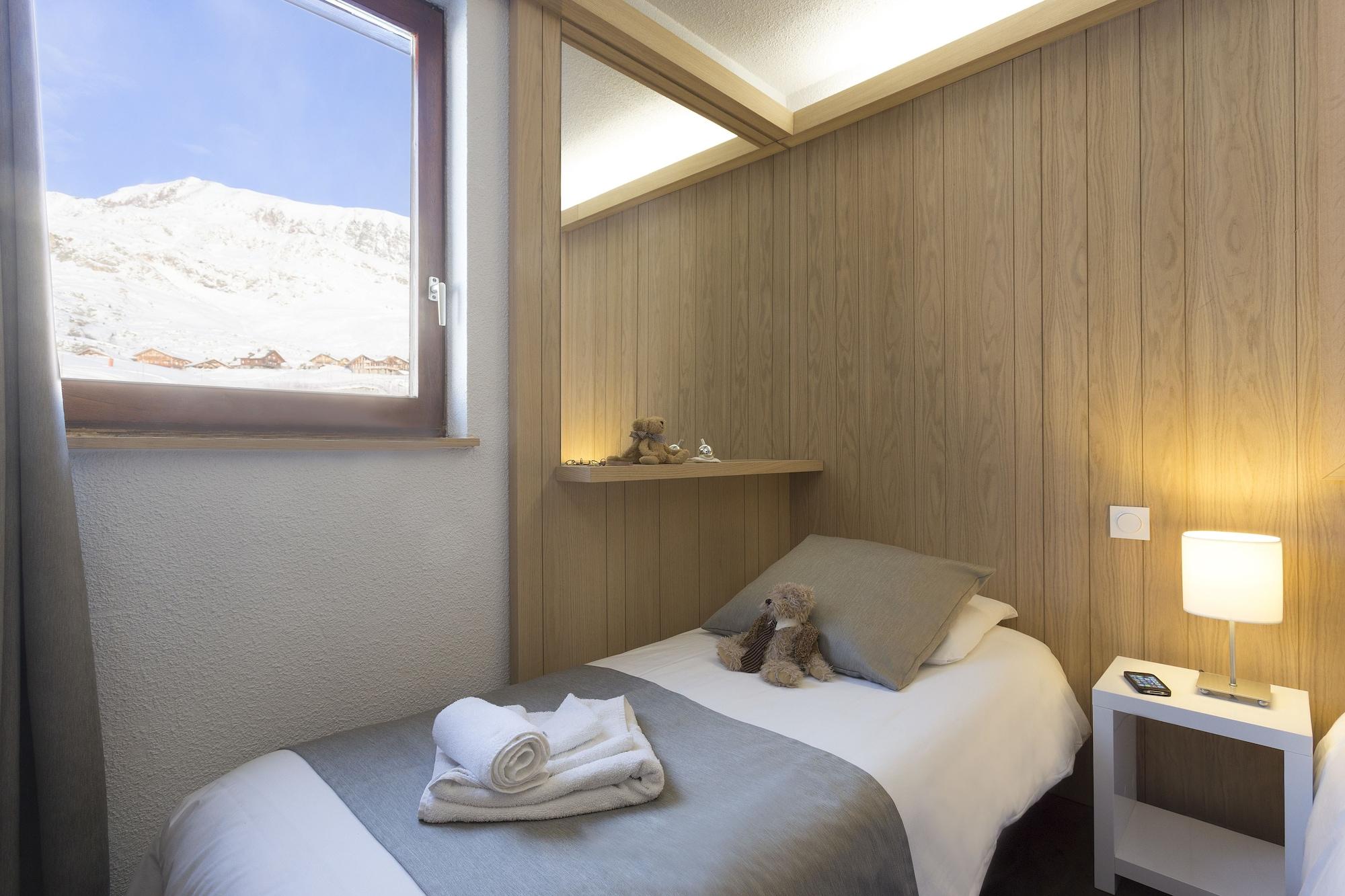 Hotel Club Mmv Les Bergers **** Alpe d'Huez Exterior photo