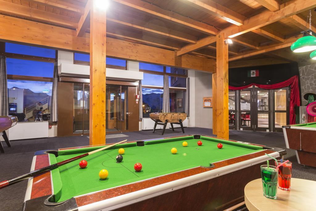 Hotel Club Mmv Les Bergers **** Alpe d'Huez Exterior photo